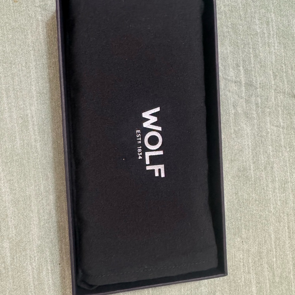 Women Red Wallet - Picture 9 of 10
